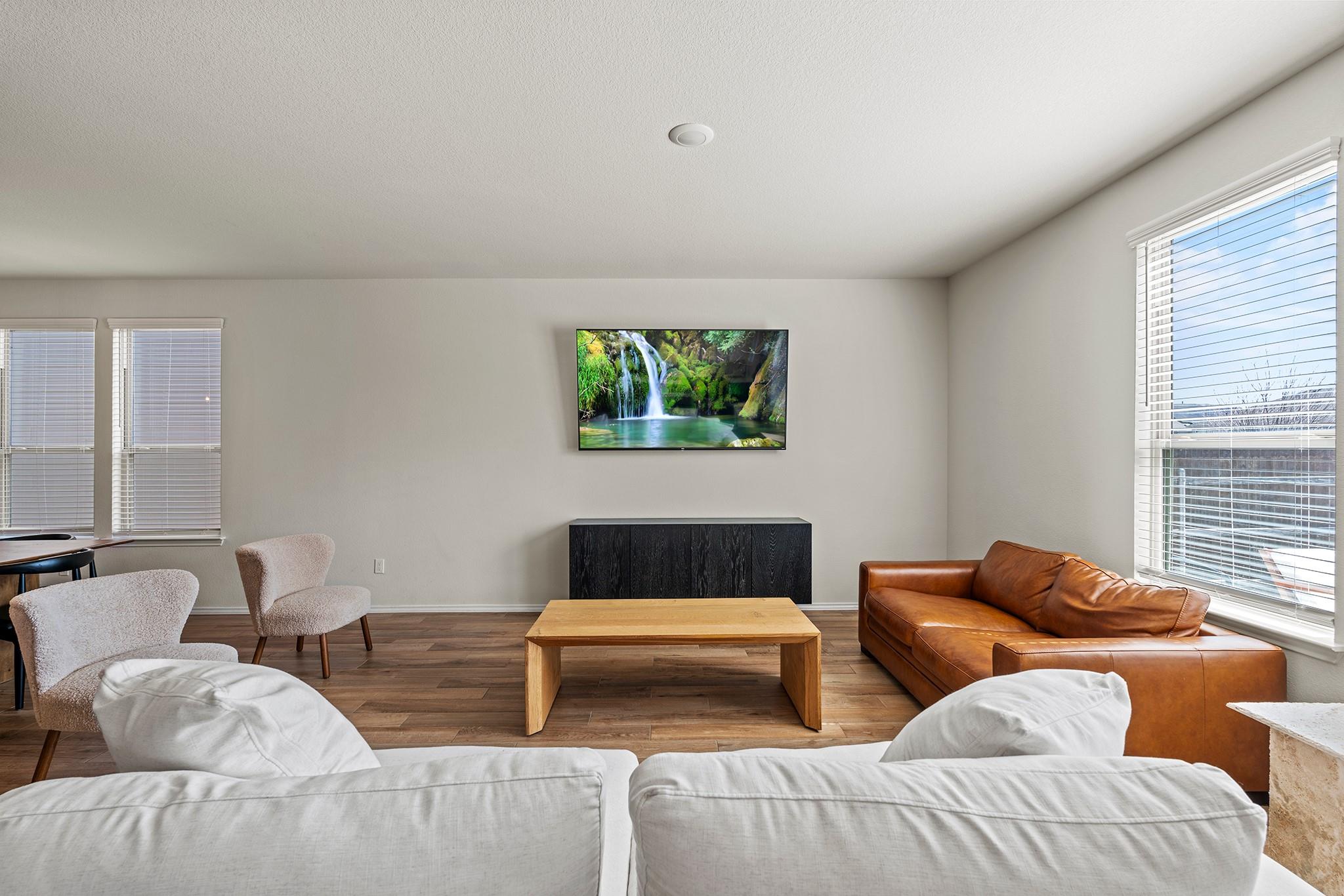 324 NE Black Alder ST