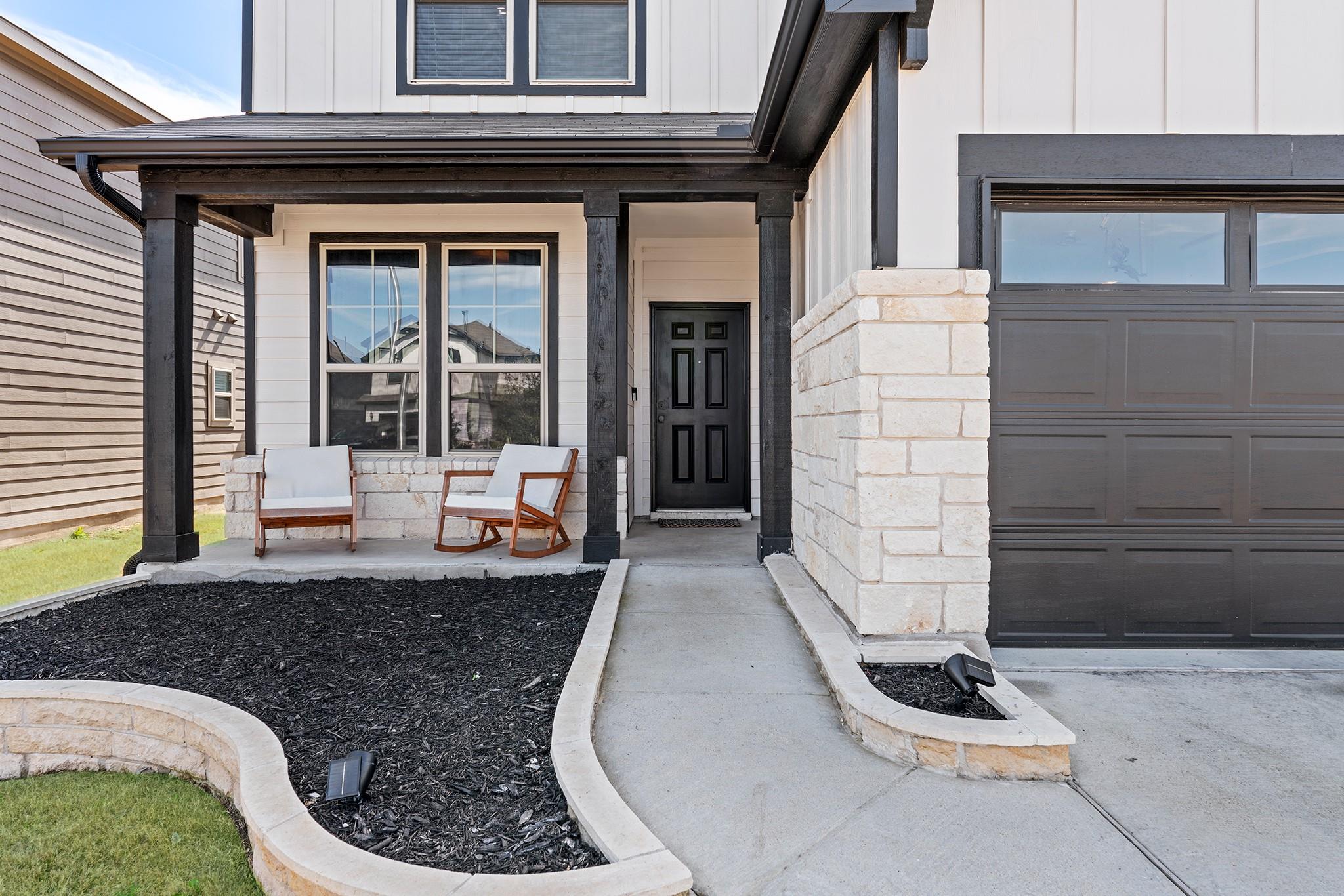 324 NE Black Alder ST