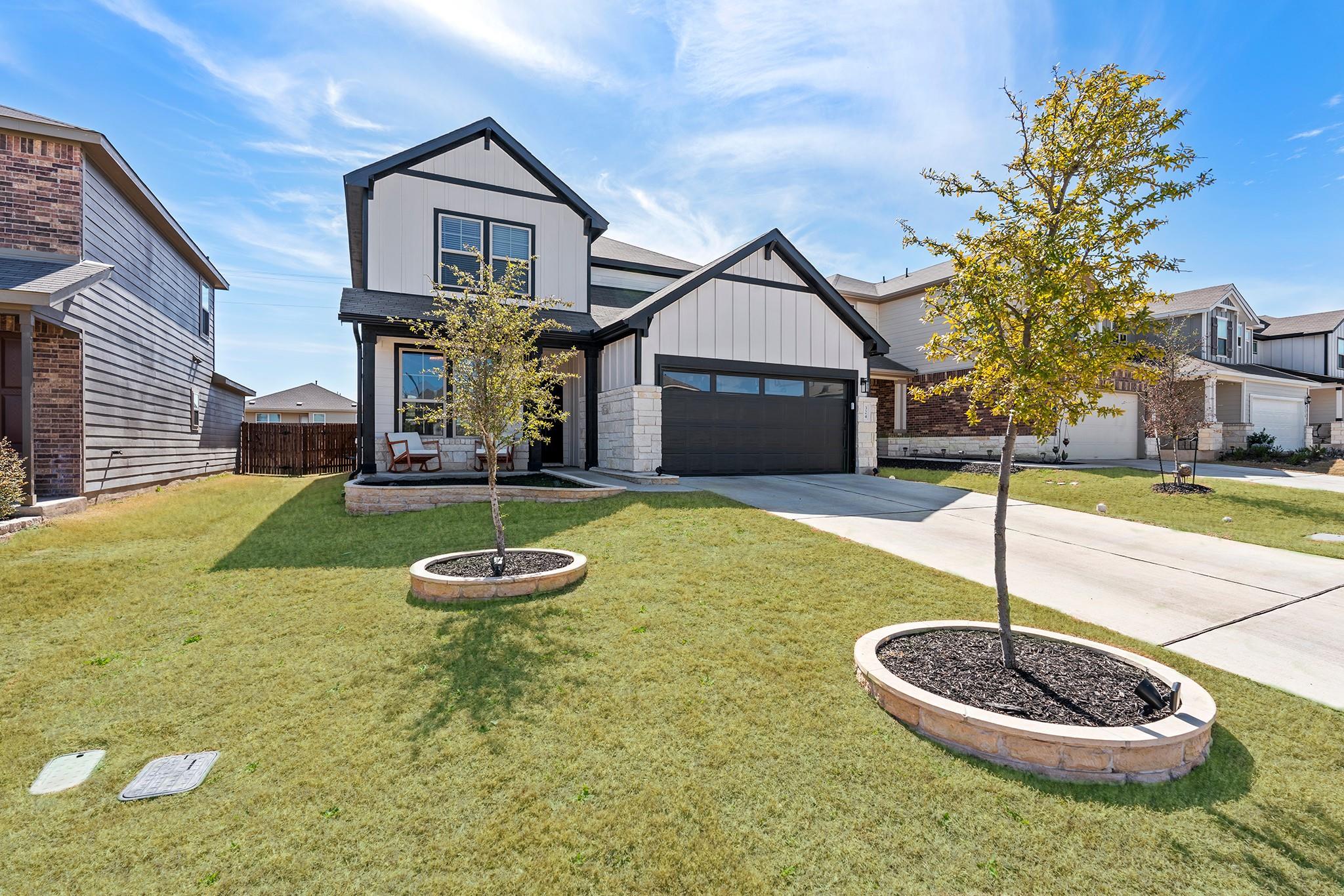 324 NE Black Alder ST