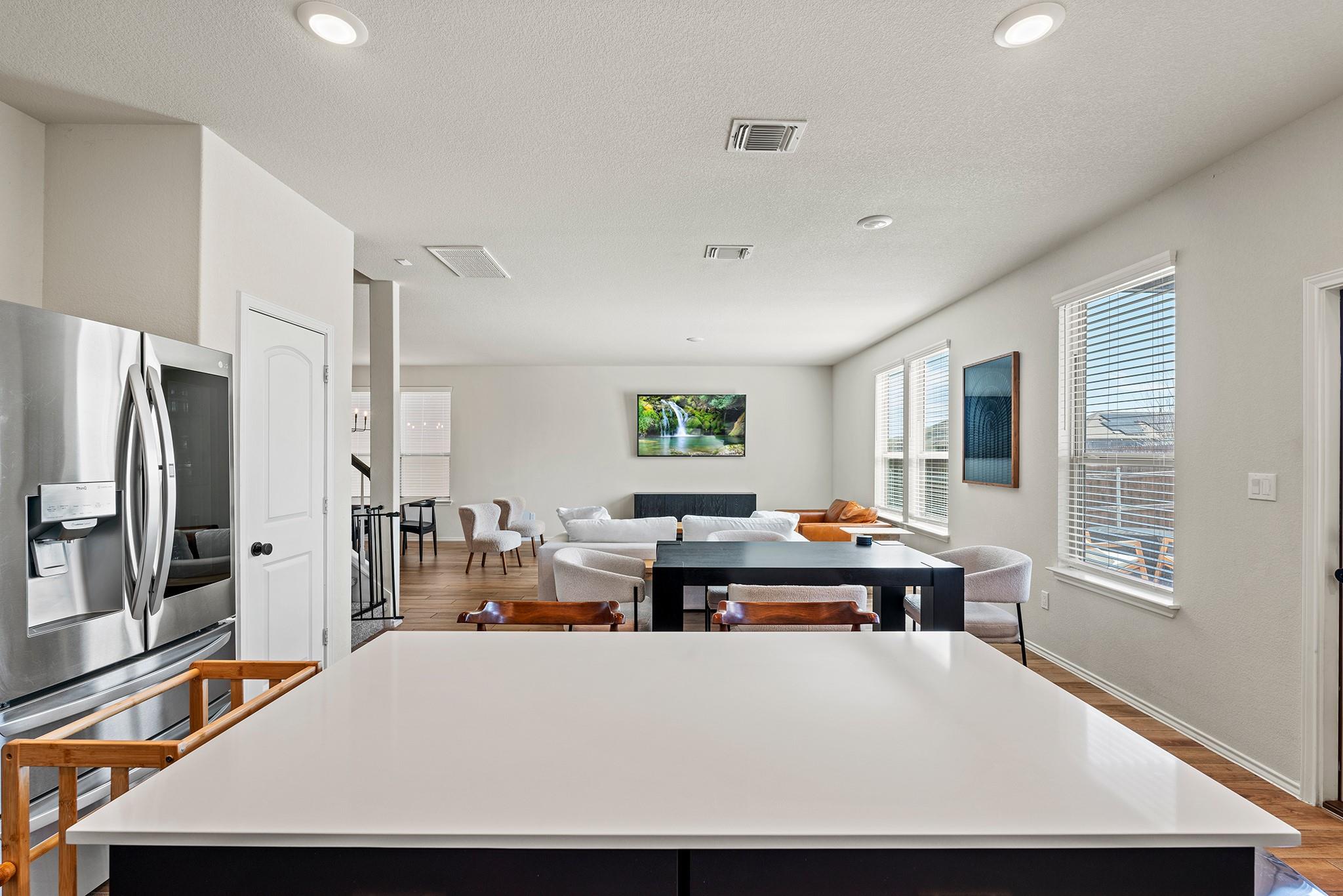 324 NE Black Alder ST