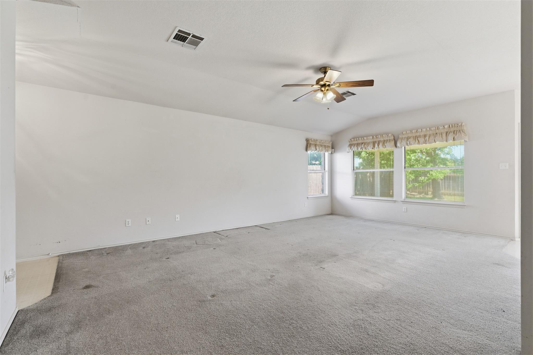 1017 Reynaldo ST