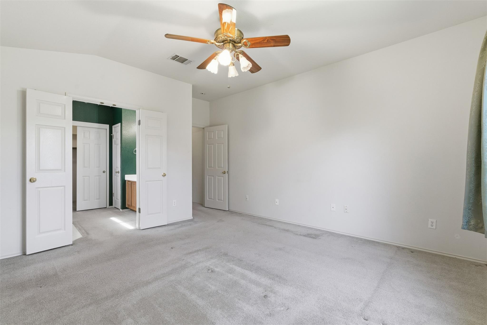 1017 Reynaldo ST