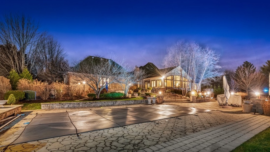 37230 N Black Velvet Lane