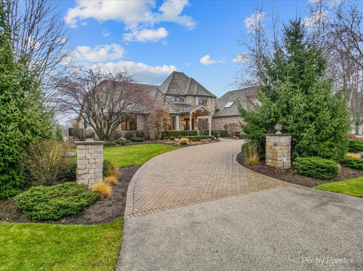 37230 N Black Velvet Lane