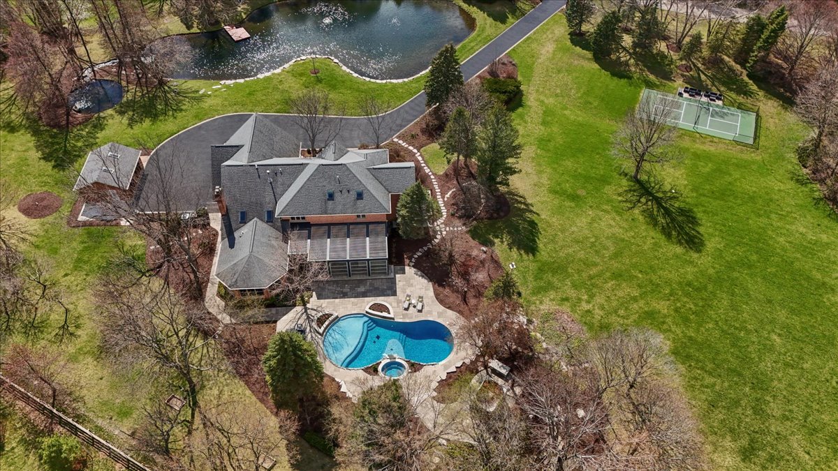 8 Moate Lane