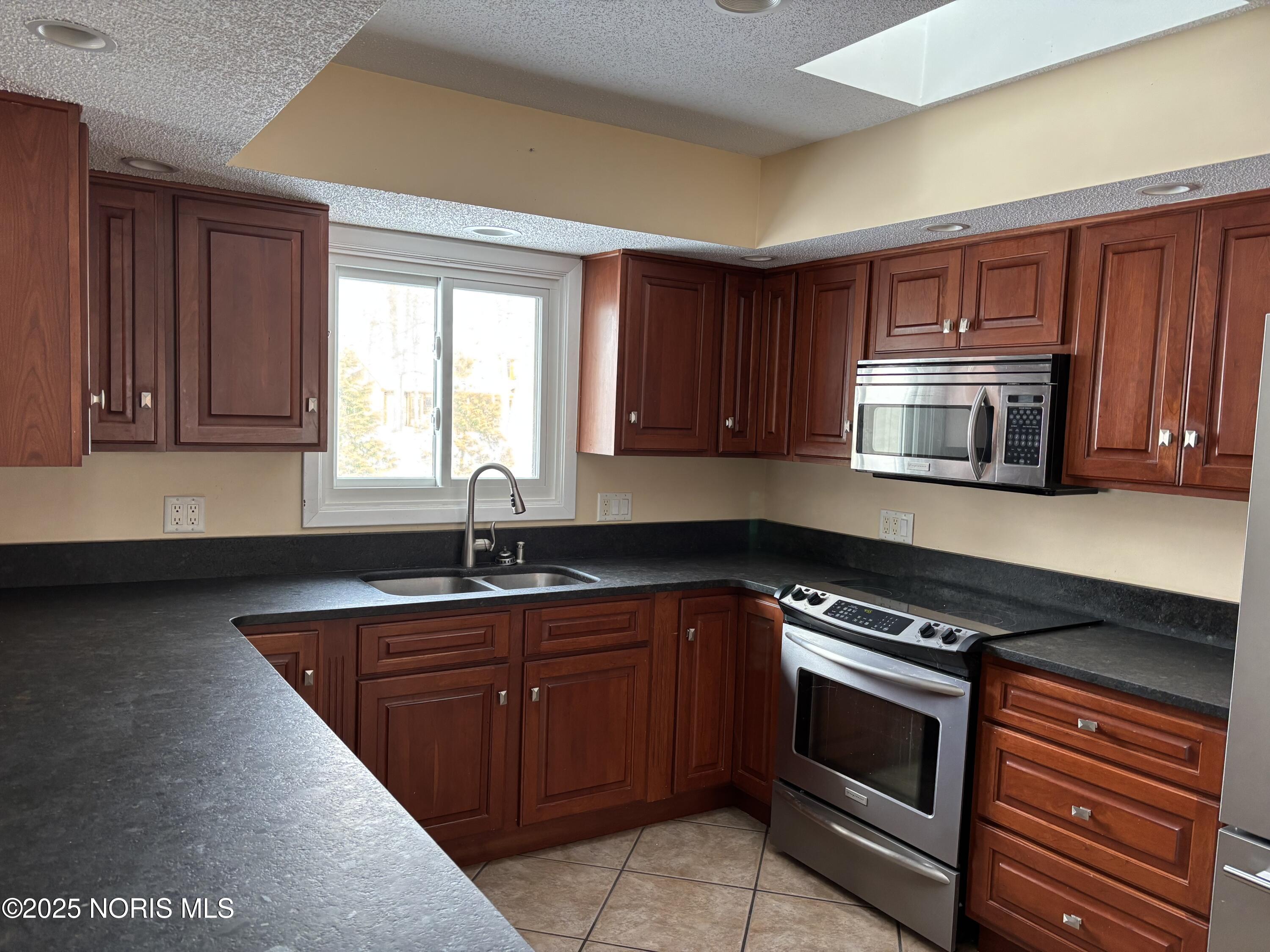 783 Fairway Lane, Apt A