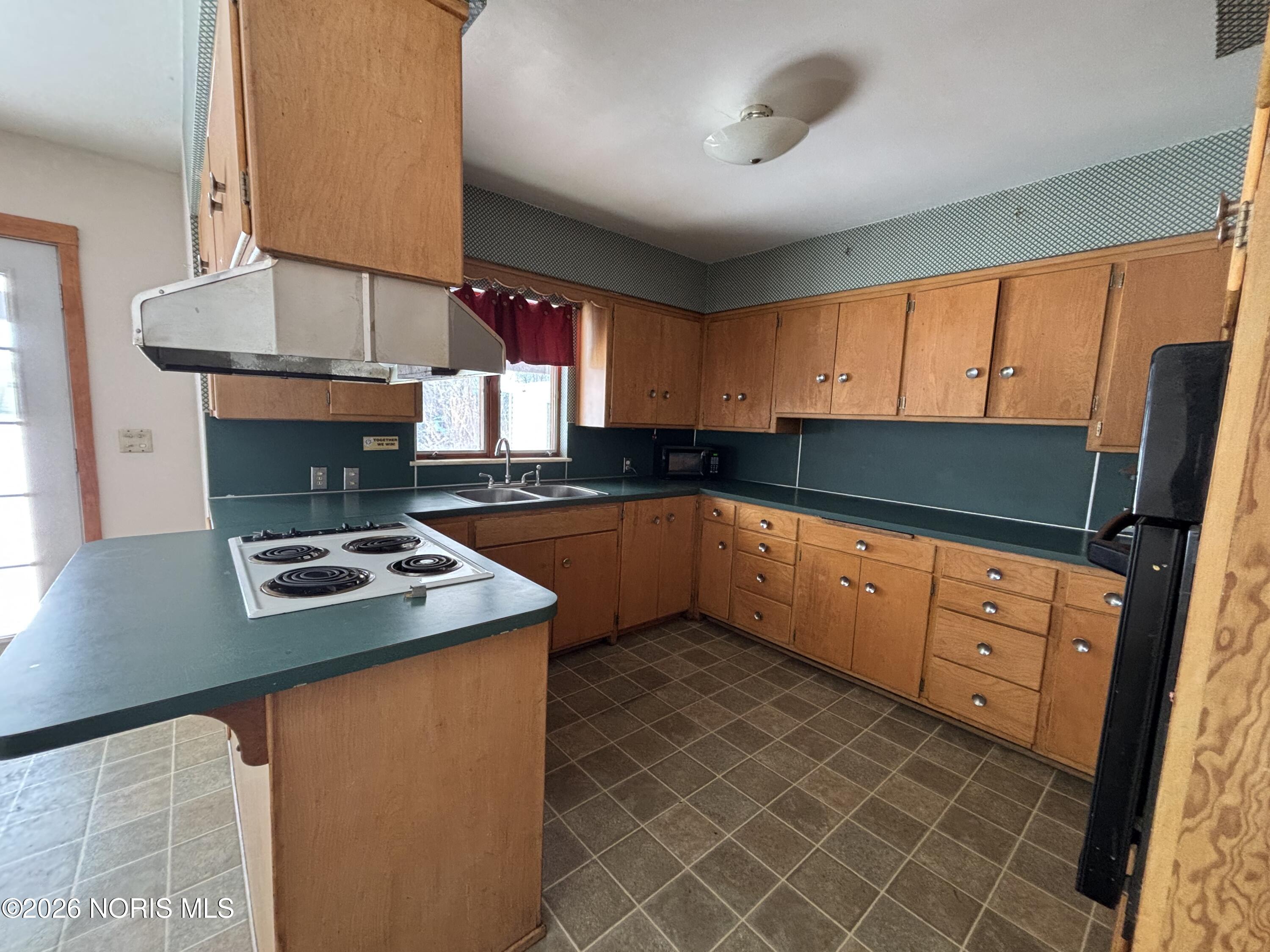 239 W Chestnut Street