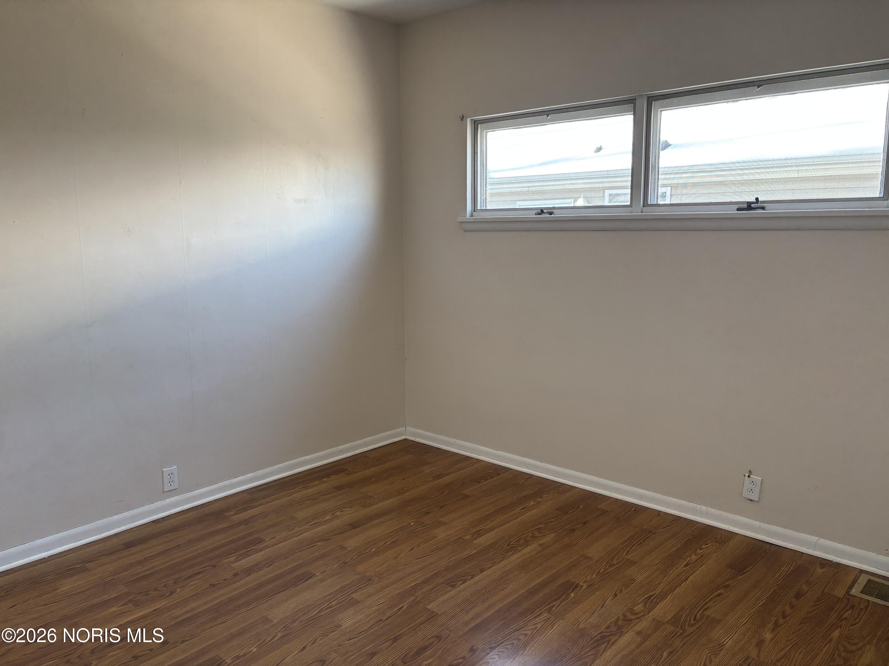 239 W Chestnut Street