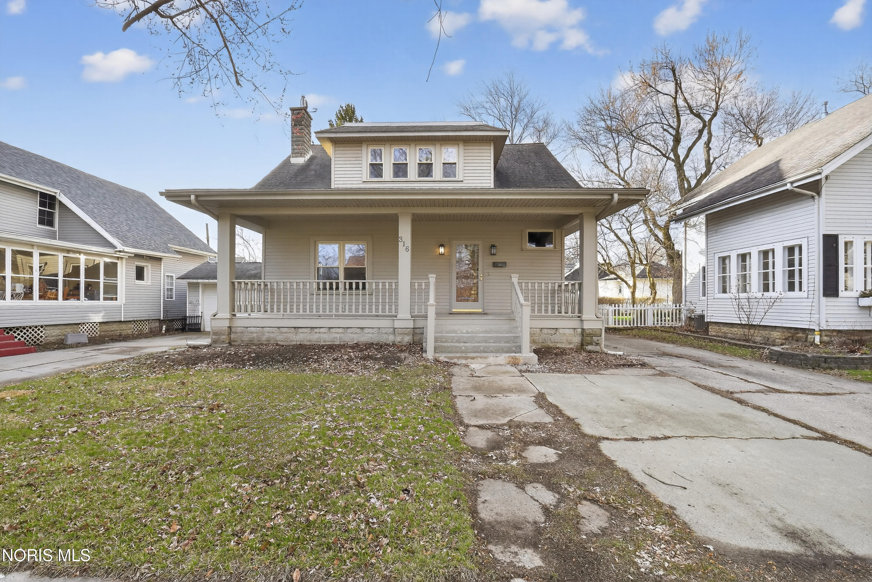 316 E Oak Street