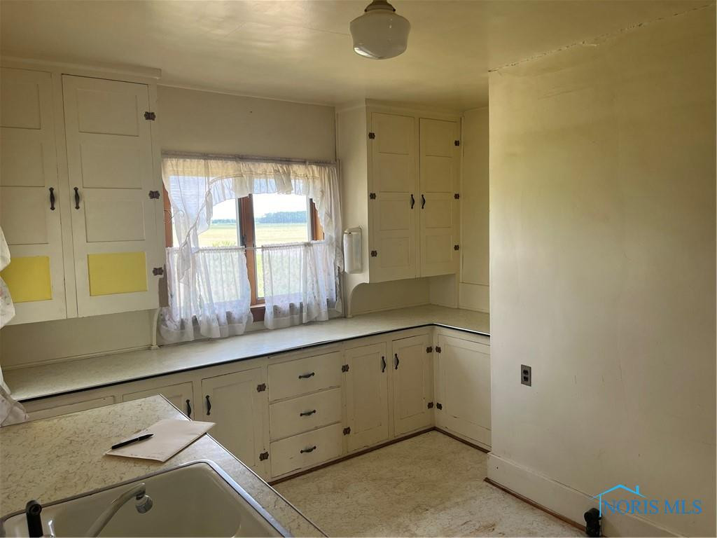 15683 County Road 4 1