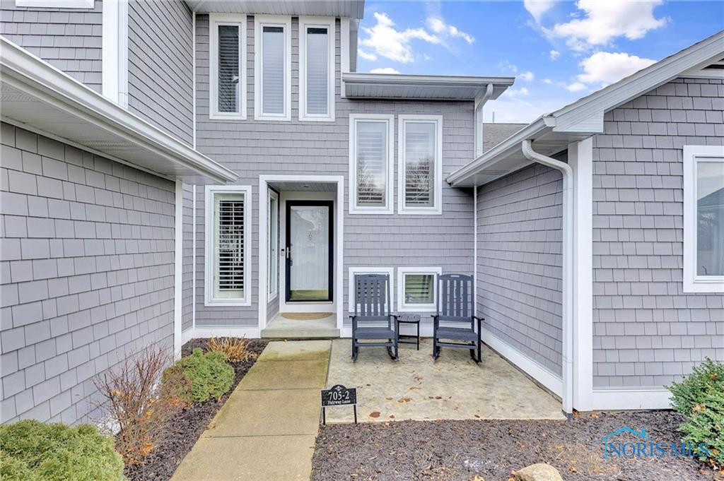 705 Fairway Lane, 2