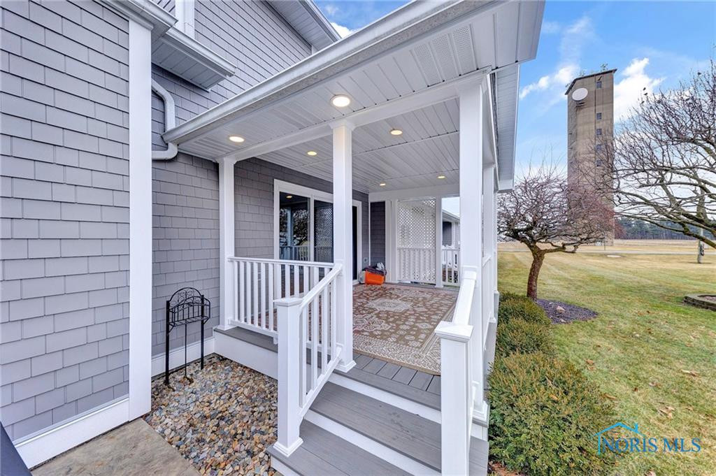 705 Fairway Lane, 2