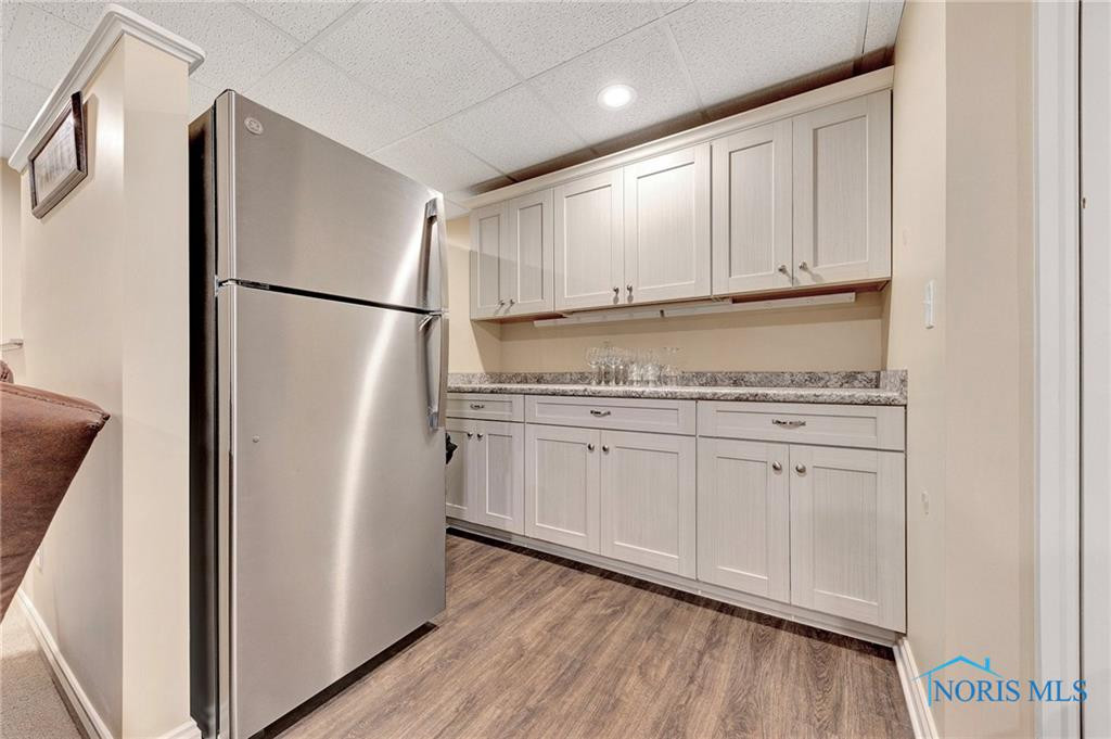 705 Fairway Lane, 2