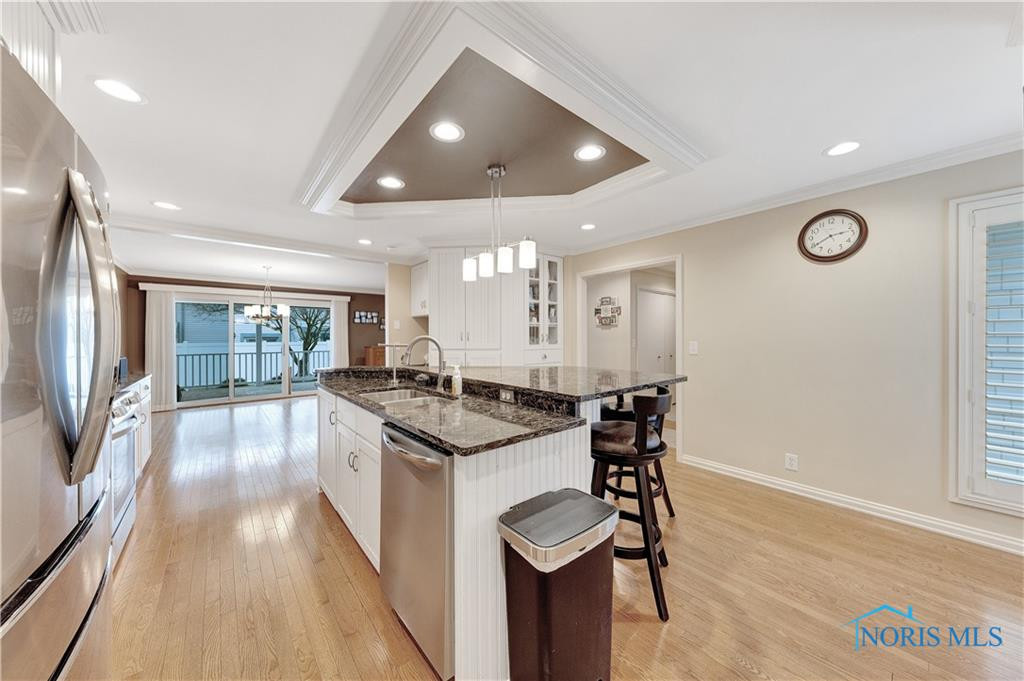 705 Fairway Lane, 2