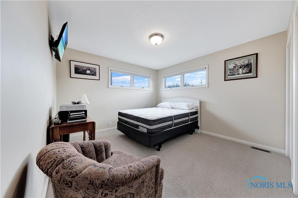 705 Fairway Lane, 2