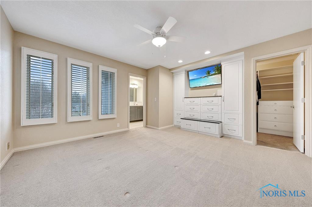 705 Fairway Lane, 2