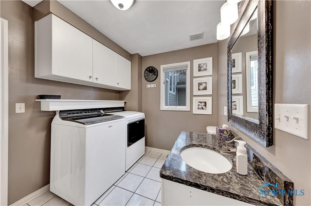 705 Fairway Lane, 2