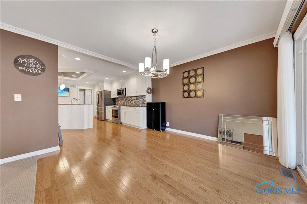 705 Fairway Lane, 2
