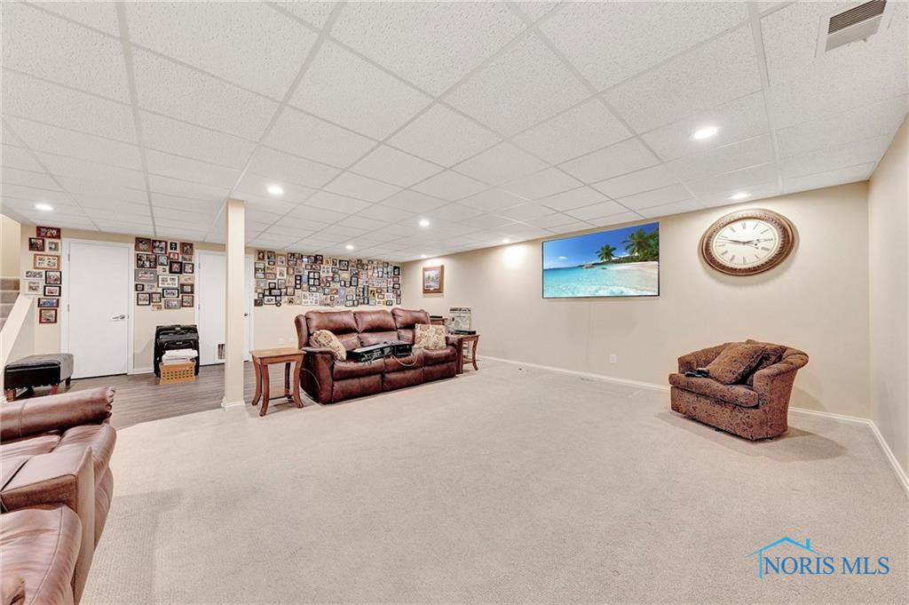 705 Fairway Lane, 2