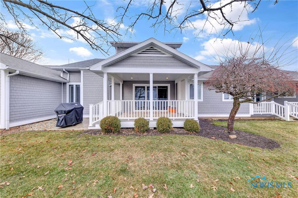 705 Fairway Lane, 2