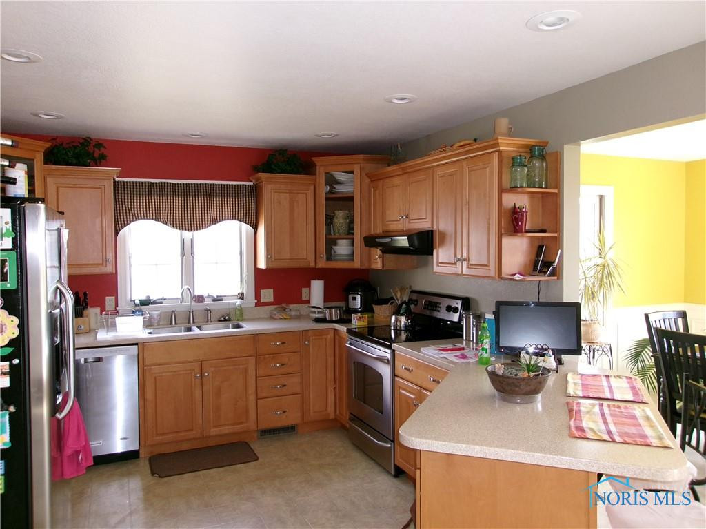 928 Black Hawk Drive