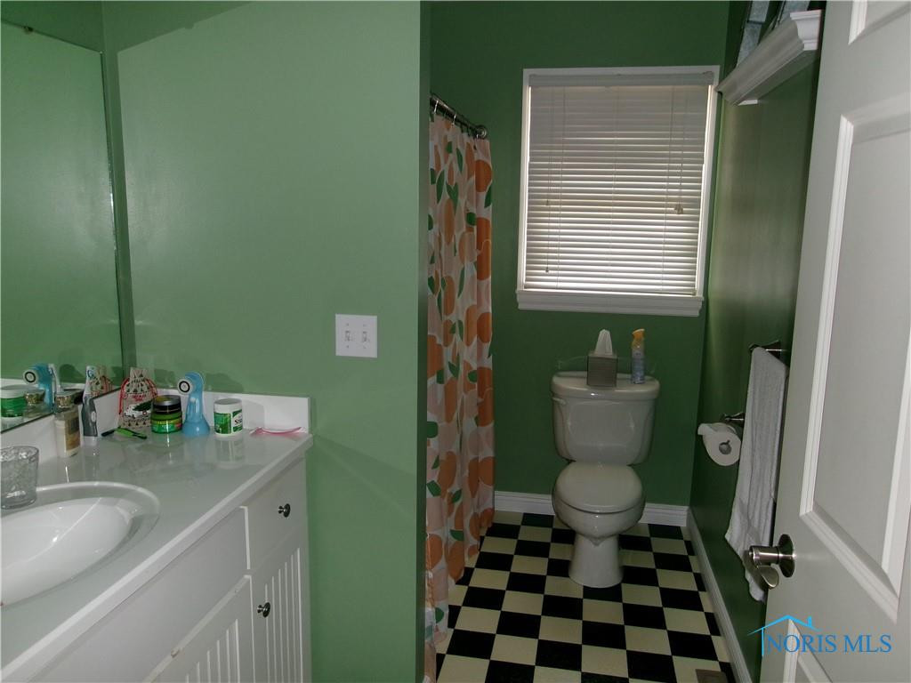 928 Black Hawk Drive