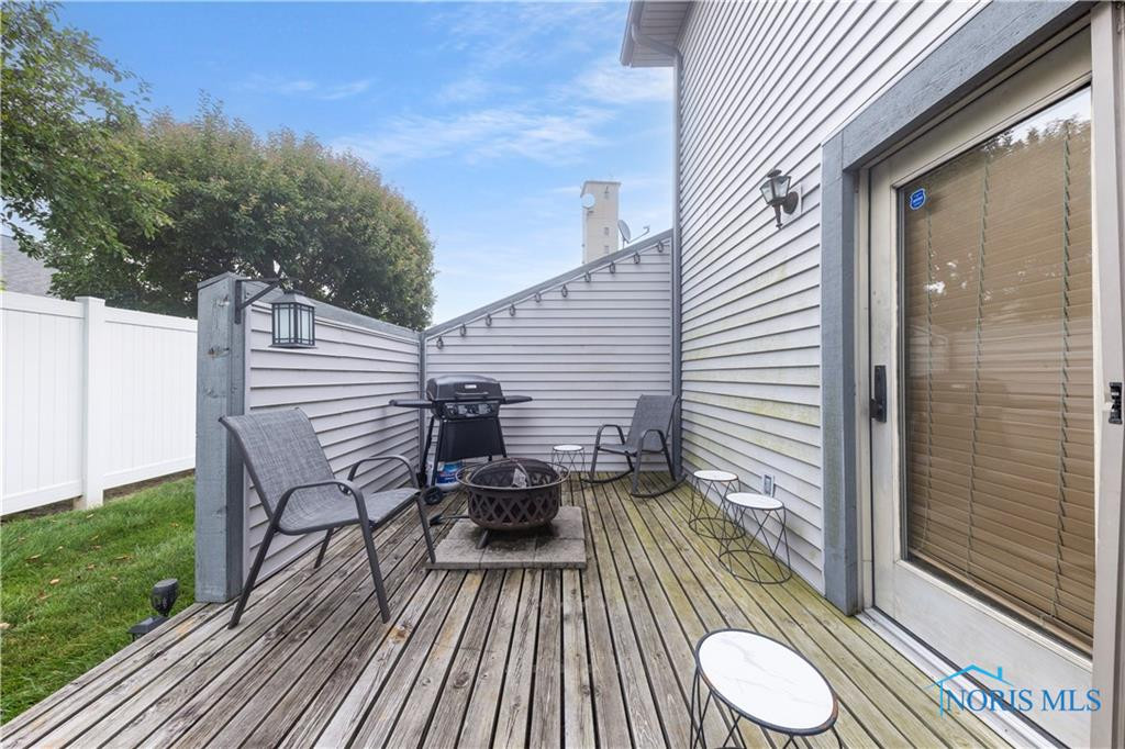 809 Lawrence Avenue, 2