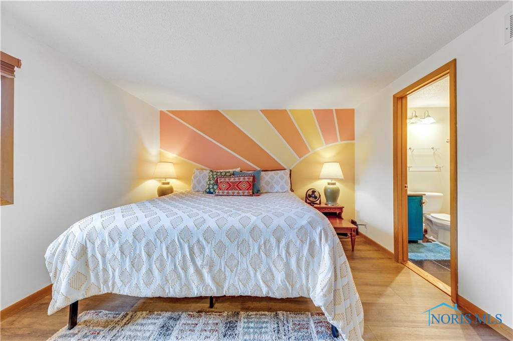 809 Lawrence Avenue, 2