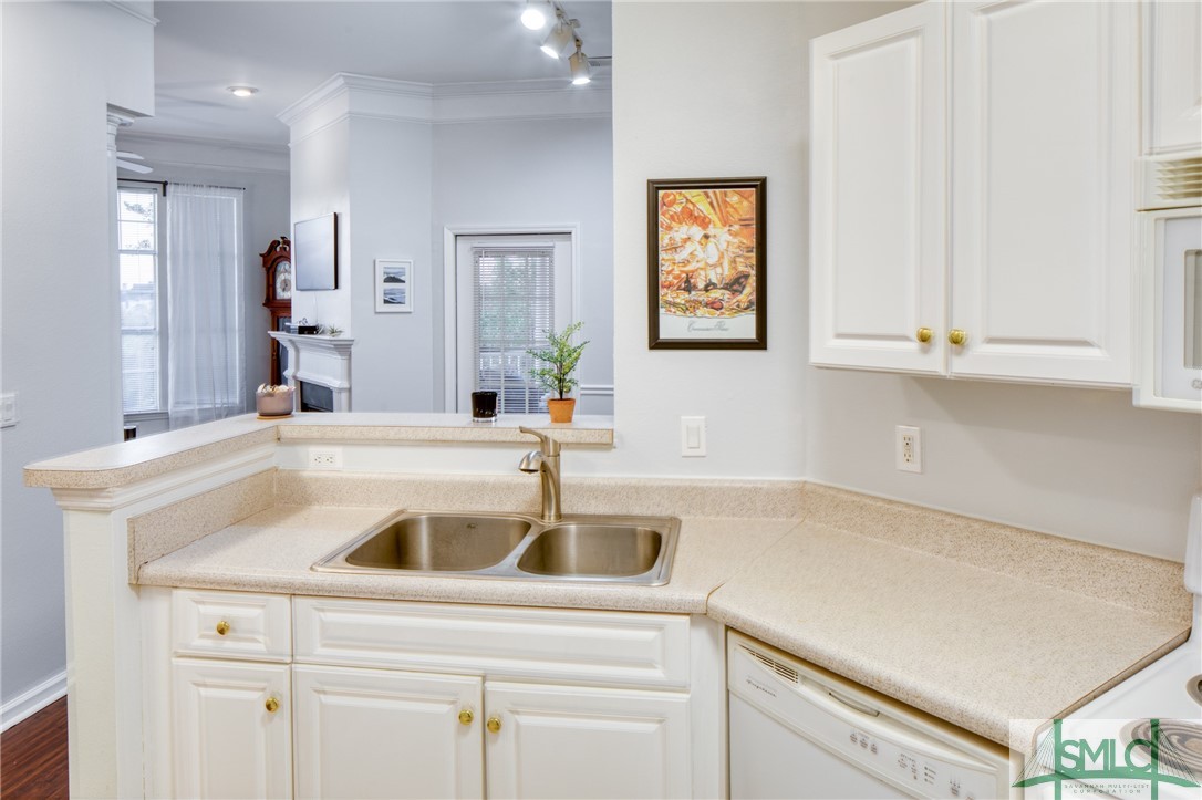 2136 Whitemarsh Way