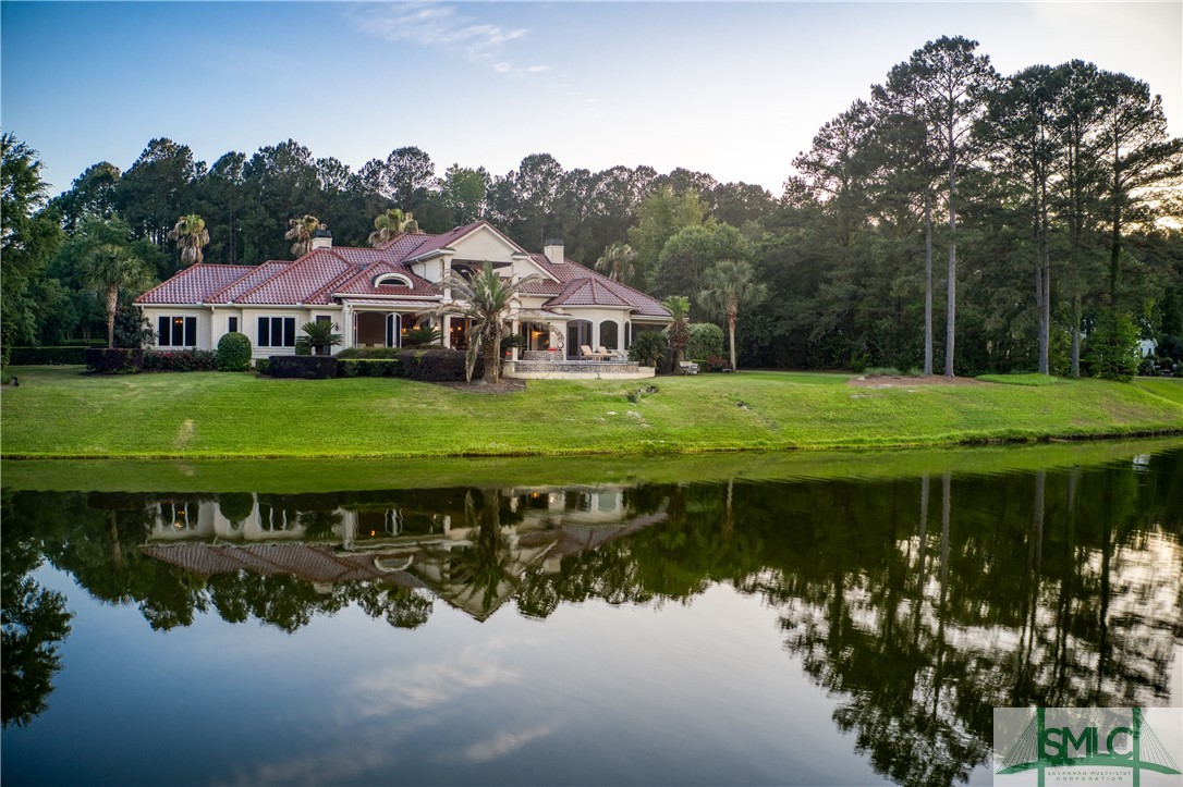 12 Lancaster Boulevard