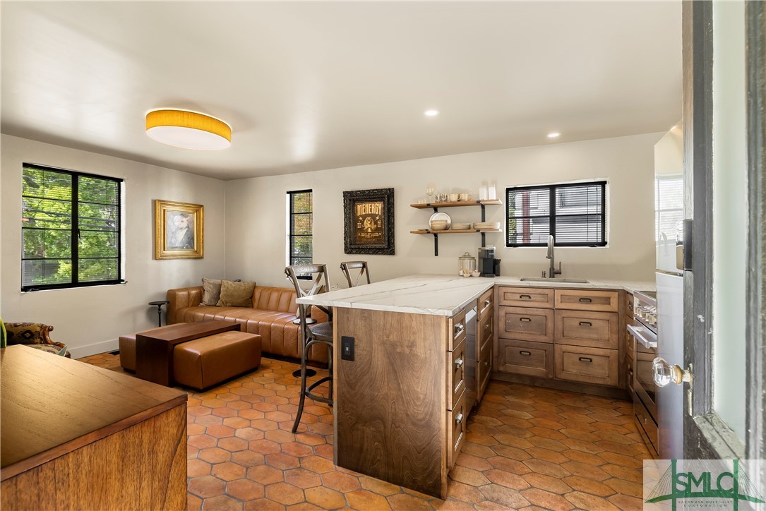 102 E 38th Street