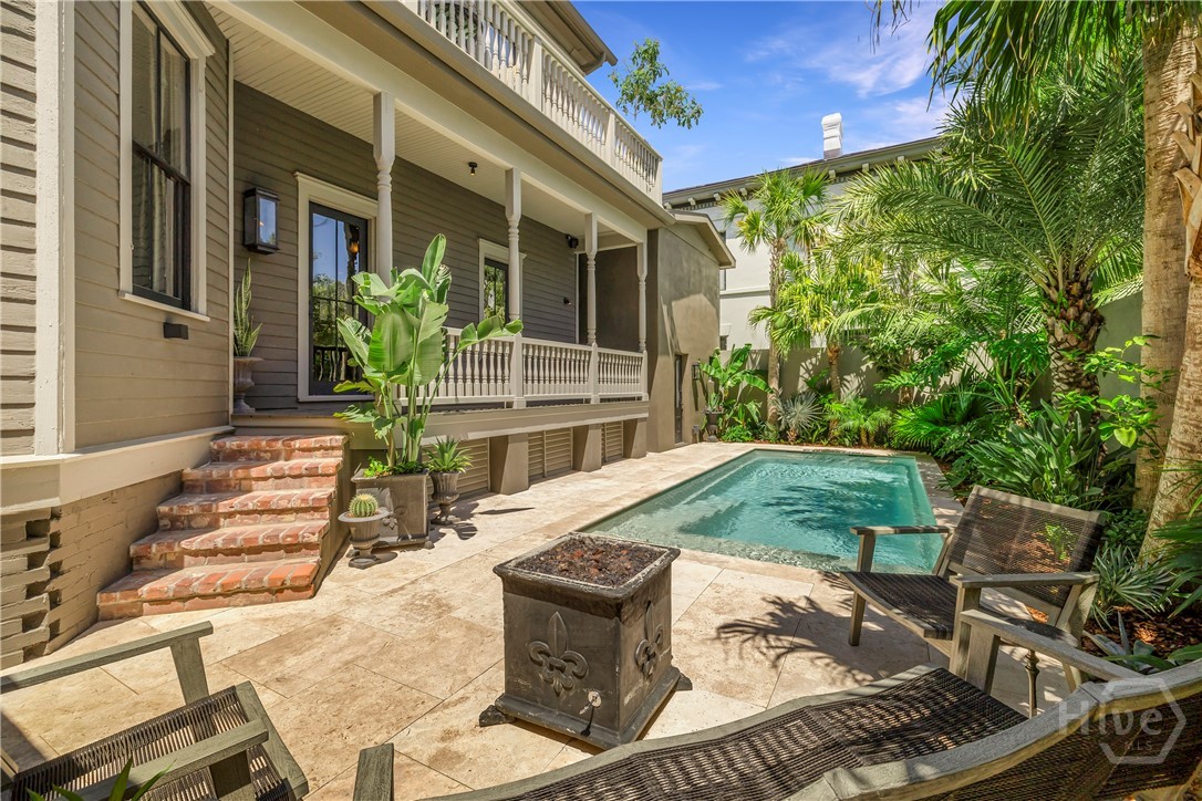 102 E 38th Street