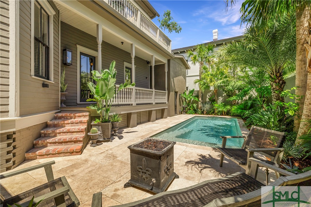102 E 38th Street