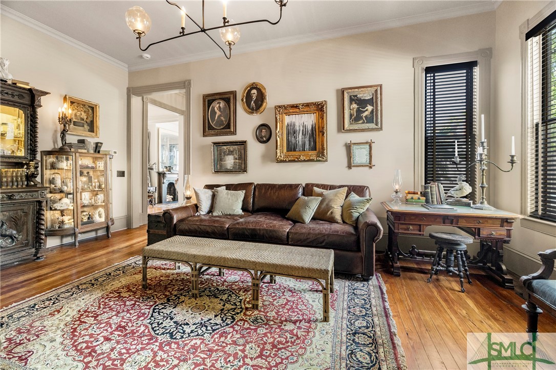 102 E 38th Street