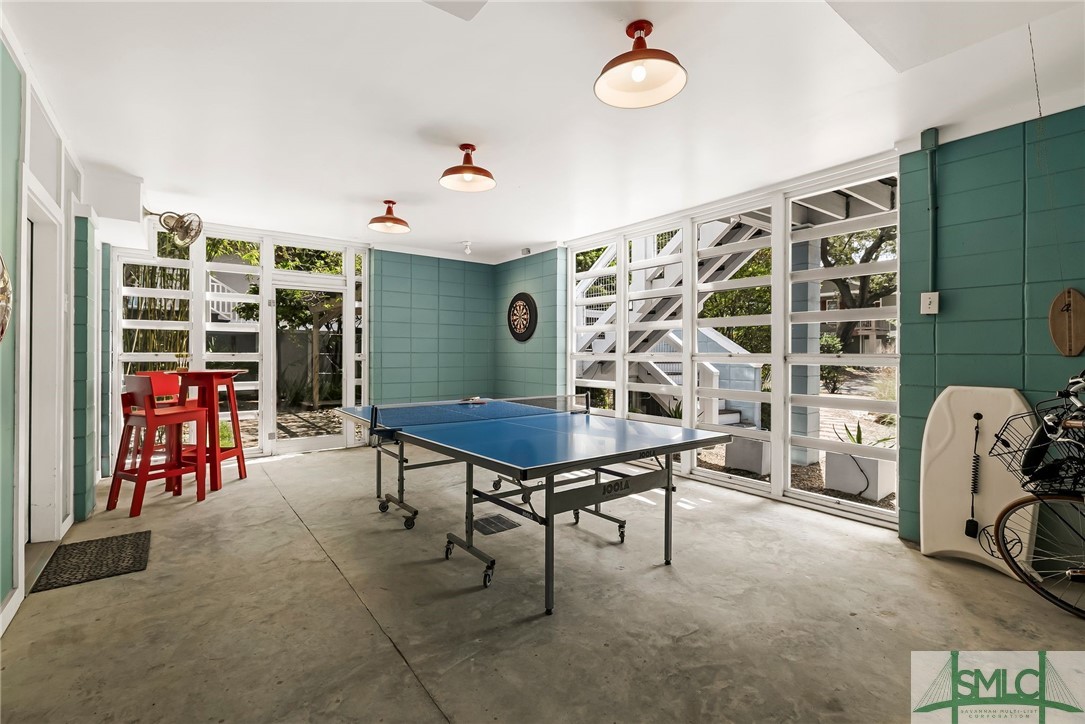 1111 Laurel Avenue
