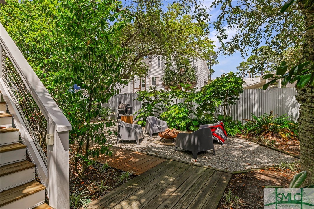 1111 Laurel Avenue