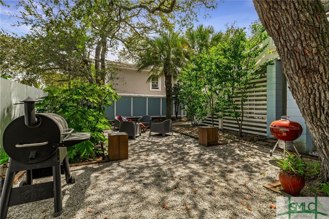 1111 Laurel Avenue