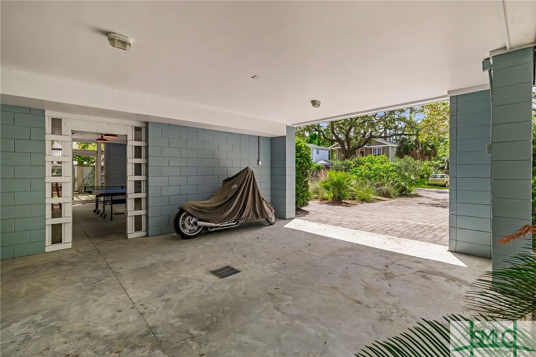 1111 Laurel Avenue