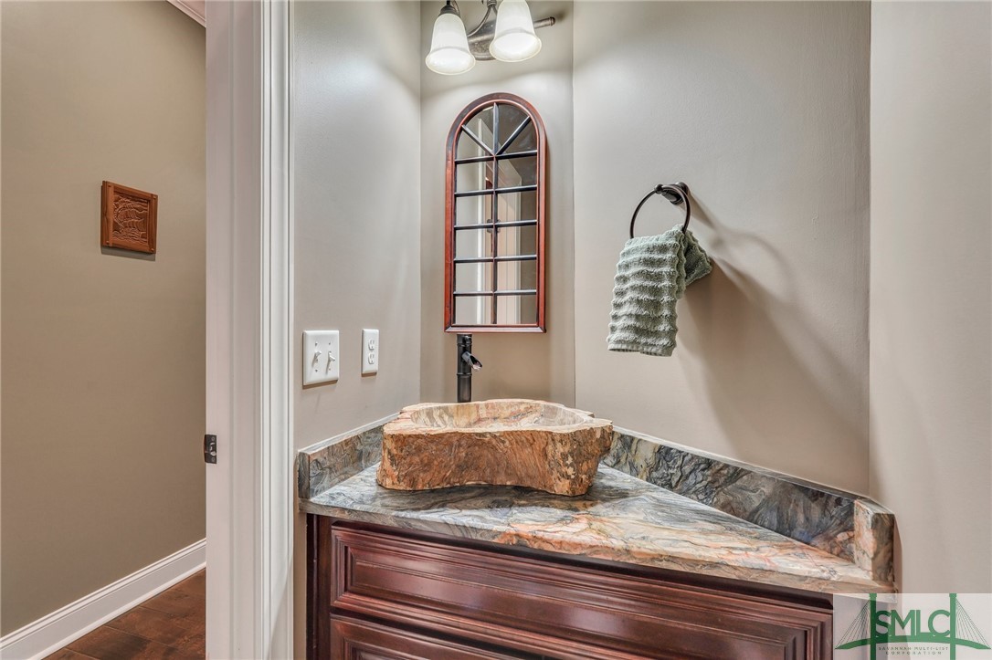 1664 Saint Catherine Circle