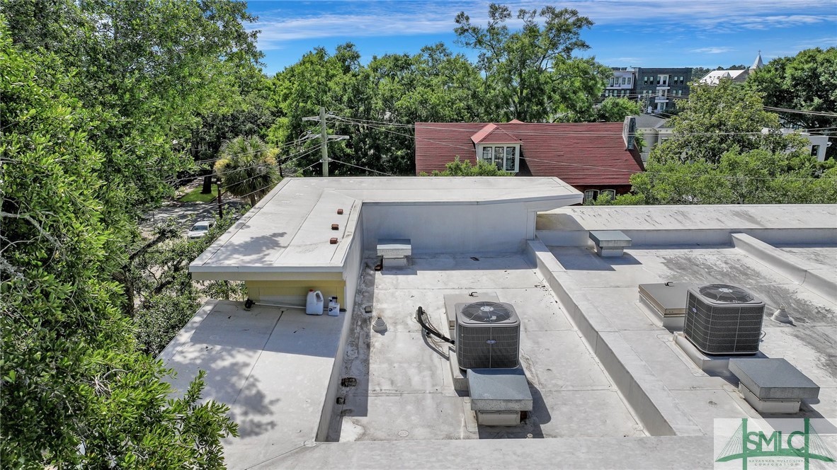214 W Gwinnett Street