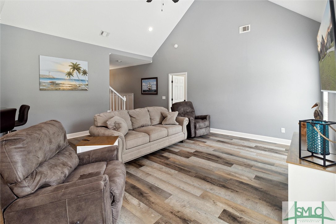 441 Rivercrest Drive