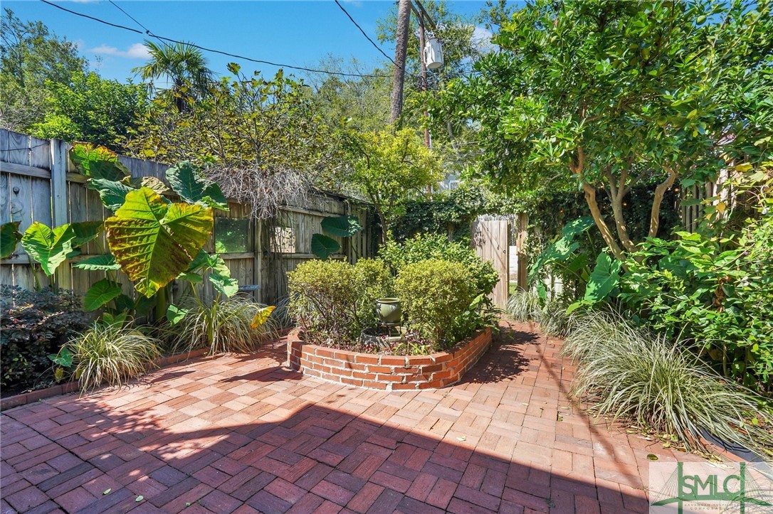 216 W Bolton Street