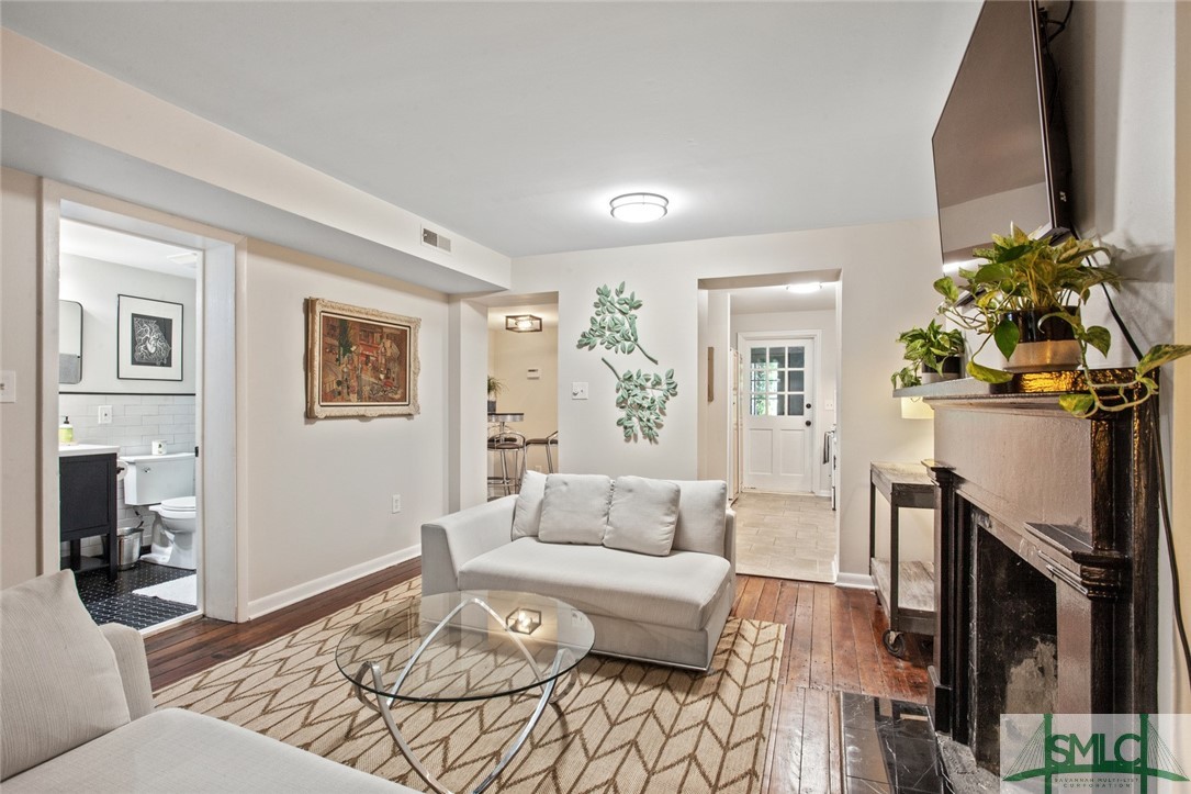 216 W Bolton Street