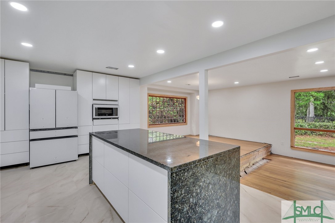 4901 La Roche Avenue