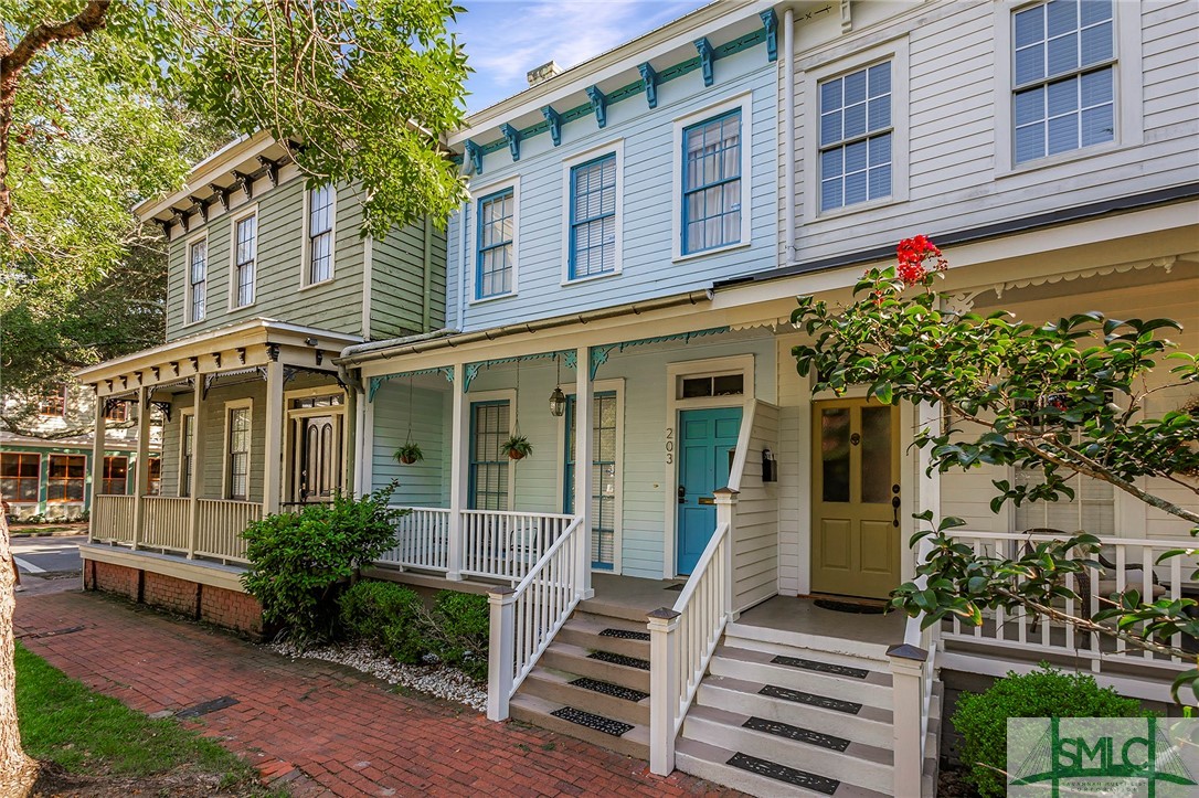 203 W Duffy Street