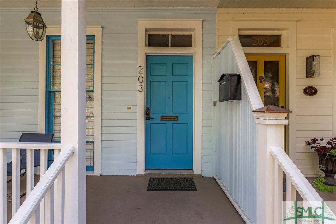 203 W Duffy Street