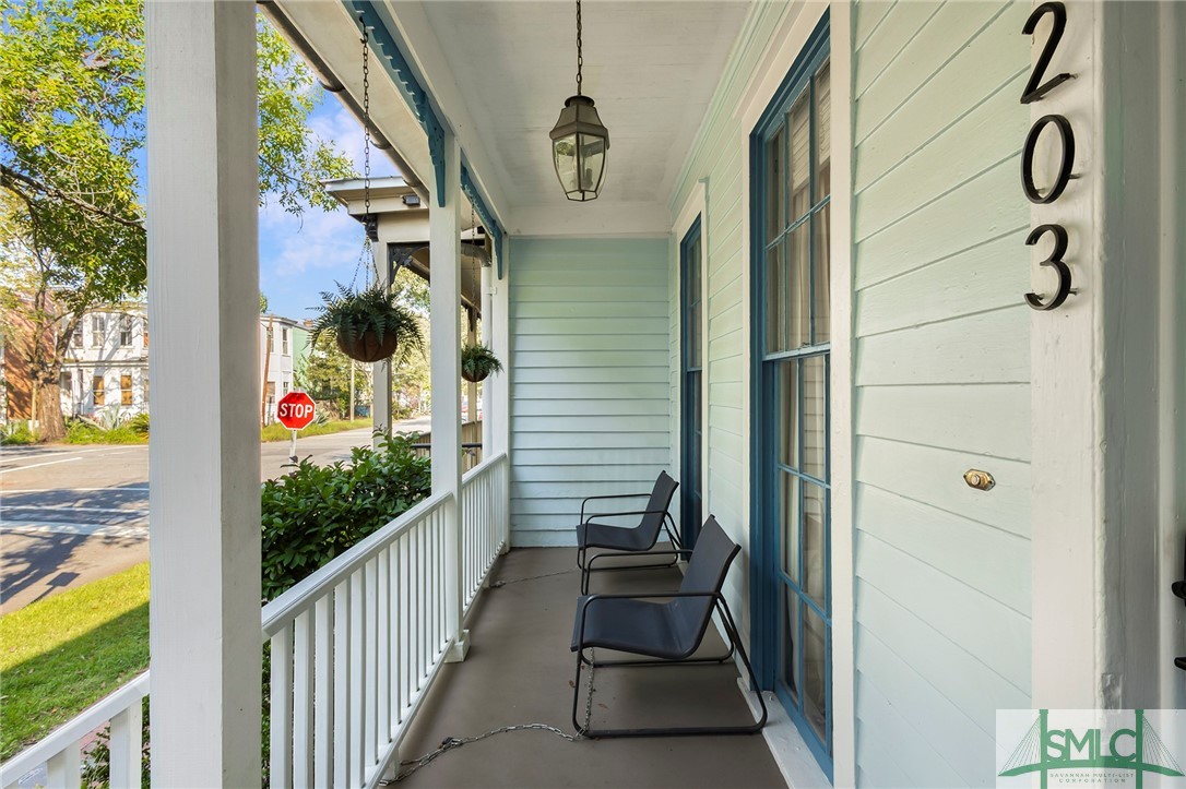 203 W Duffy Street