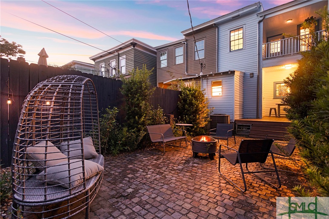 203 W Duffy Street