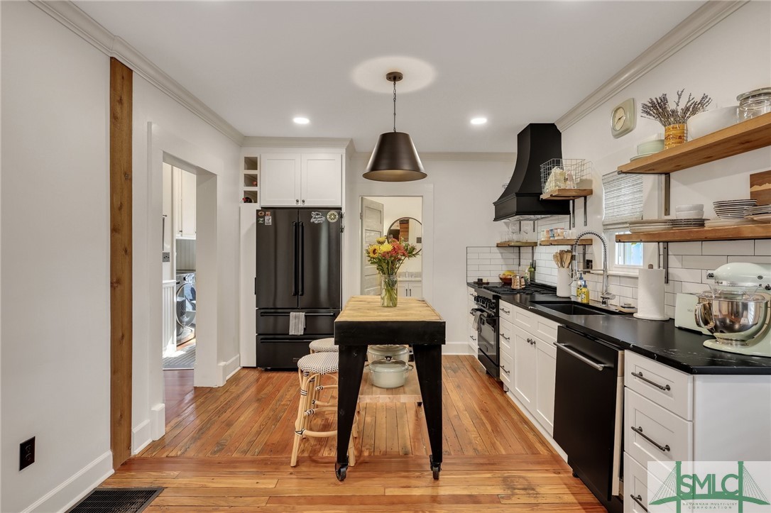 55 Henderson Avenue