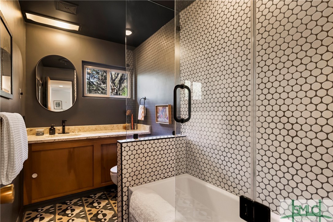 8 Marvalingrove Drive